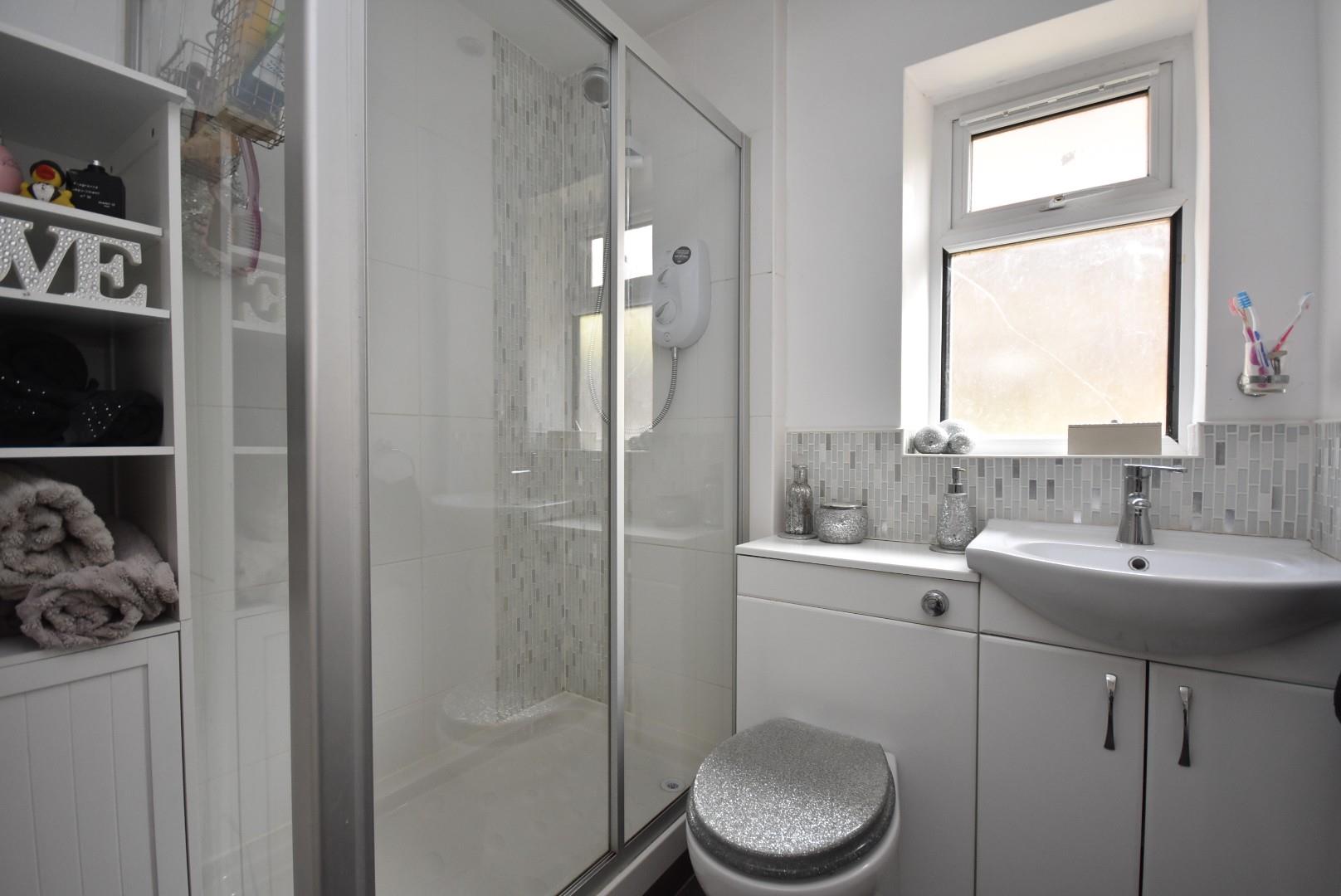 12 Stradling Close, Sully, CF64 5HU